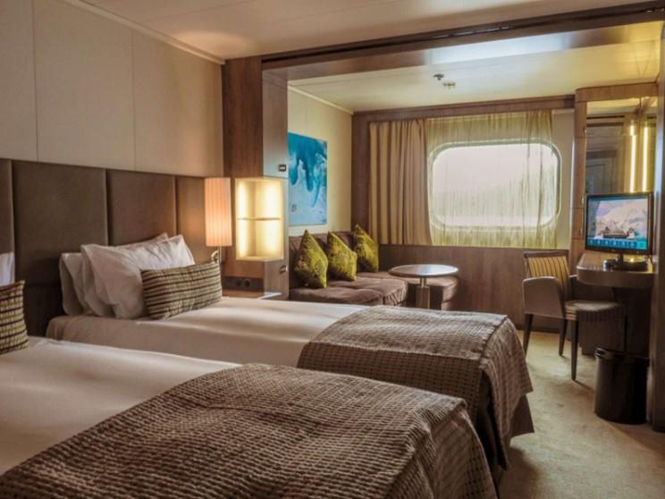 Deck 4 Superior四樓頂級套房 $34,775 USD